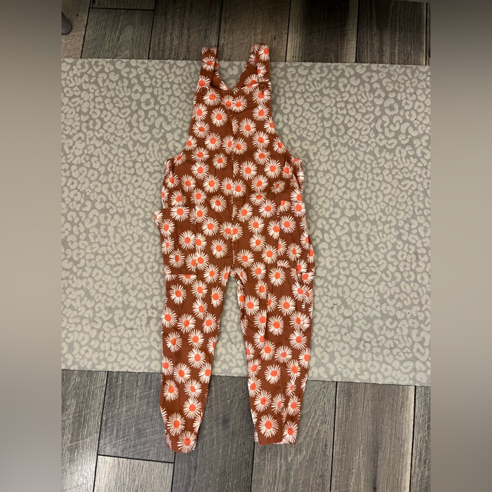 Hanna Andersson Orange and White Floral overalls